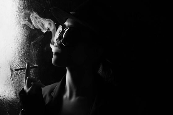 Black 1226643 559x373